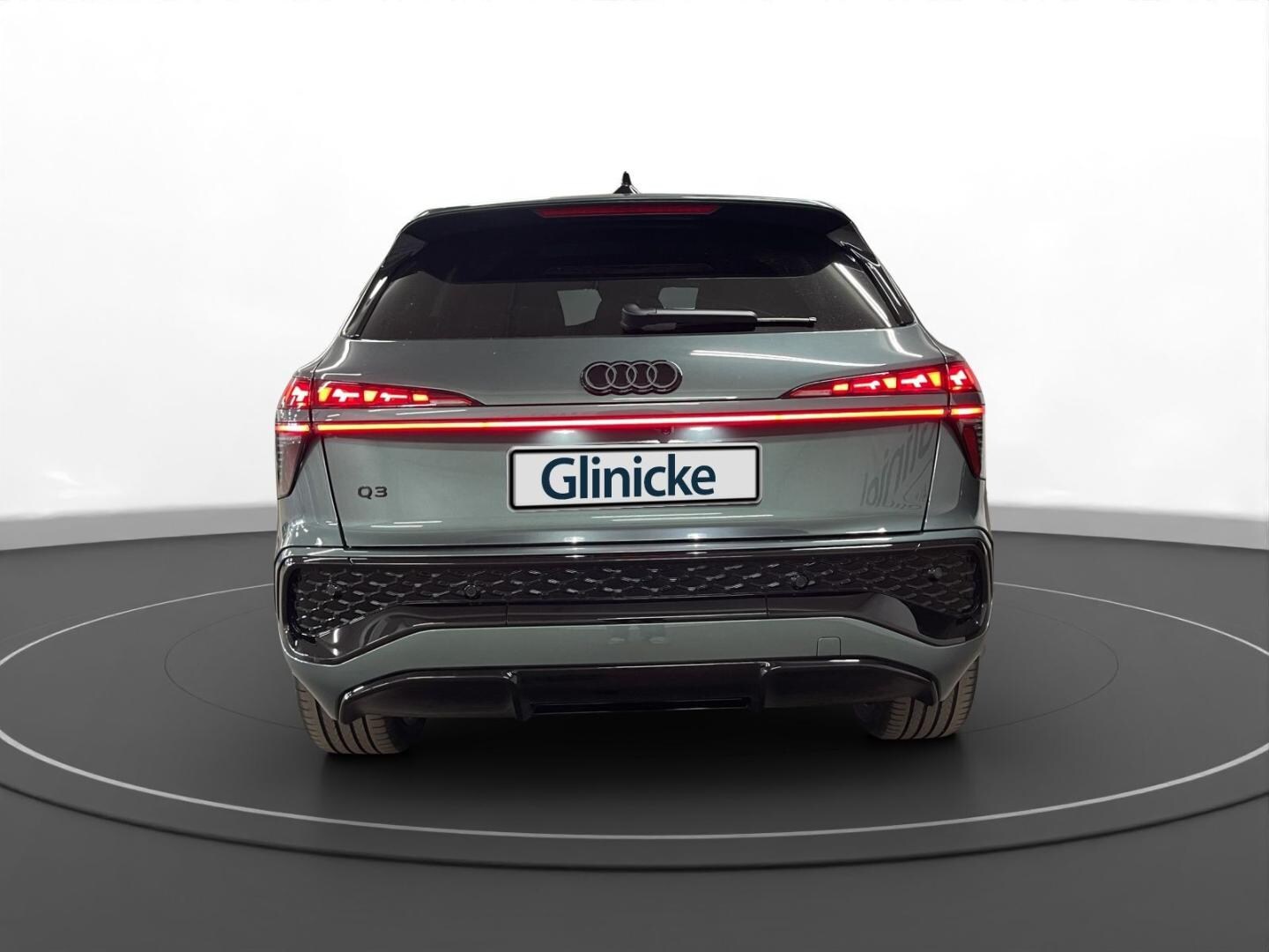 Bild über Audi Q3 SUV e-hybrid e-hybrid 200 kW S tronic - für weitere Informationen kontaktieren Sie den Audi Partner
