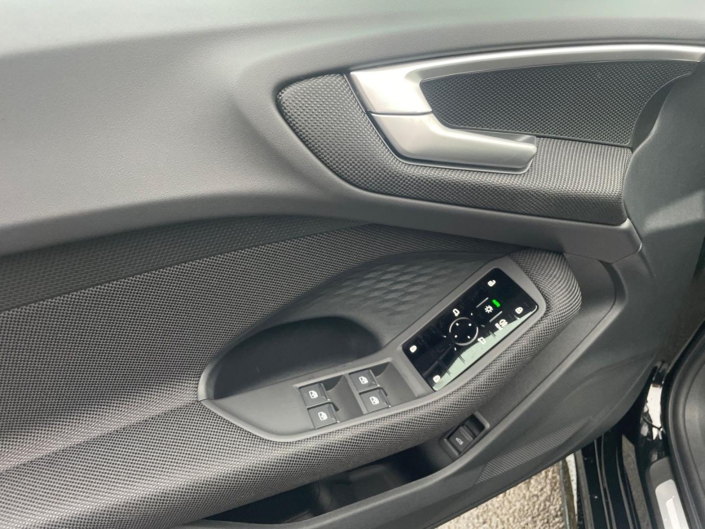 Bild über Audi A5 Avant TDI quattro 150 kW S tronic - für weitere Informationen kontaktieren Sie den Audi Partner