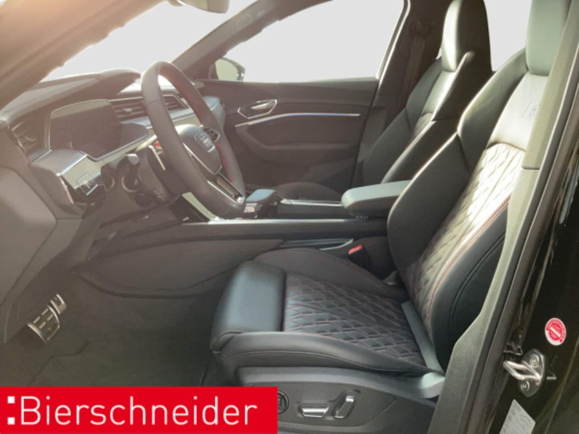 Audi Q8 Sportback e-tron S line