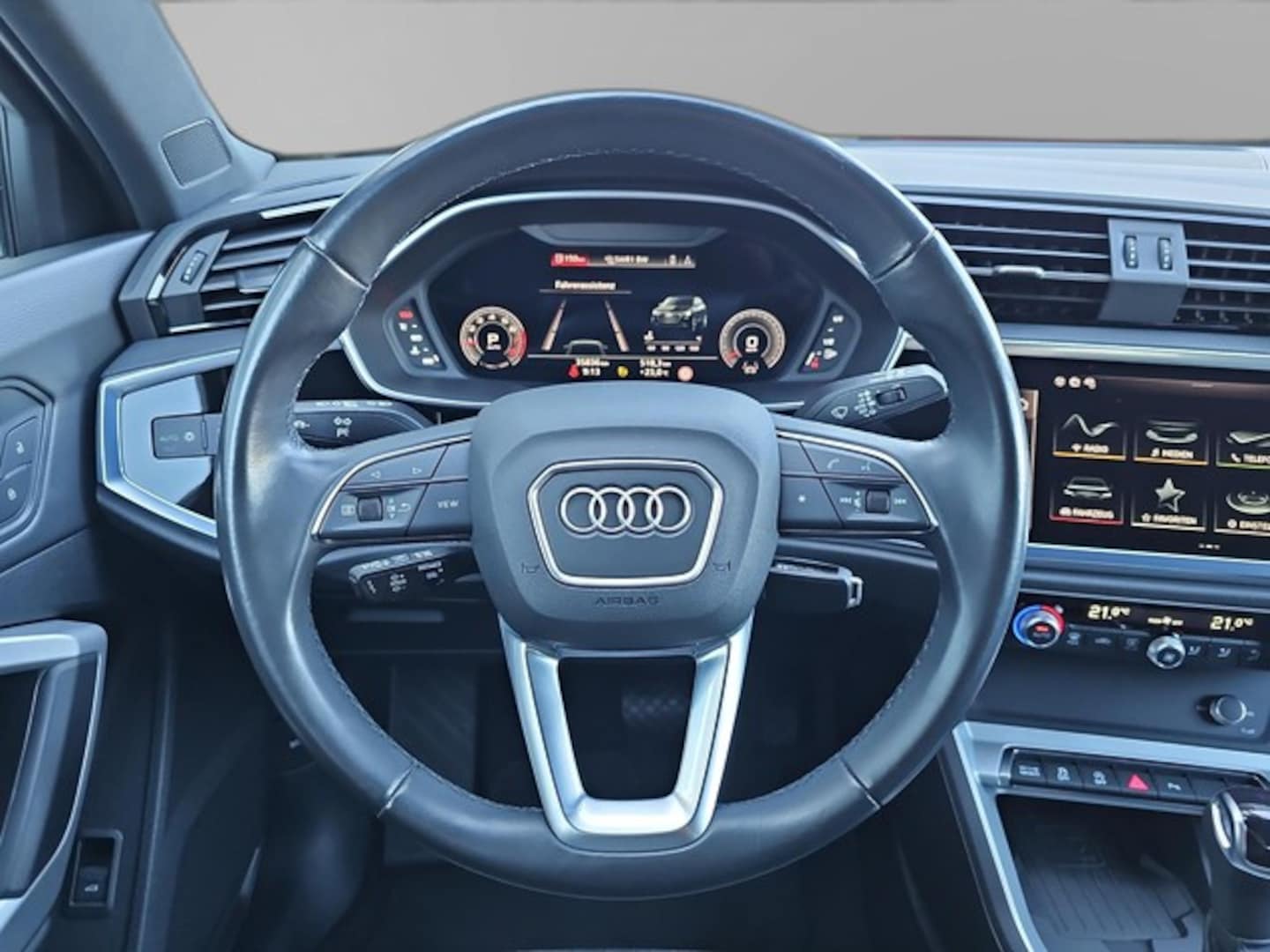 Bild über Audi Q3 Sportback S line 40 TFSI quattro S tronic - für weitere Informationen kontaktieren Sie den Audi Partner