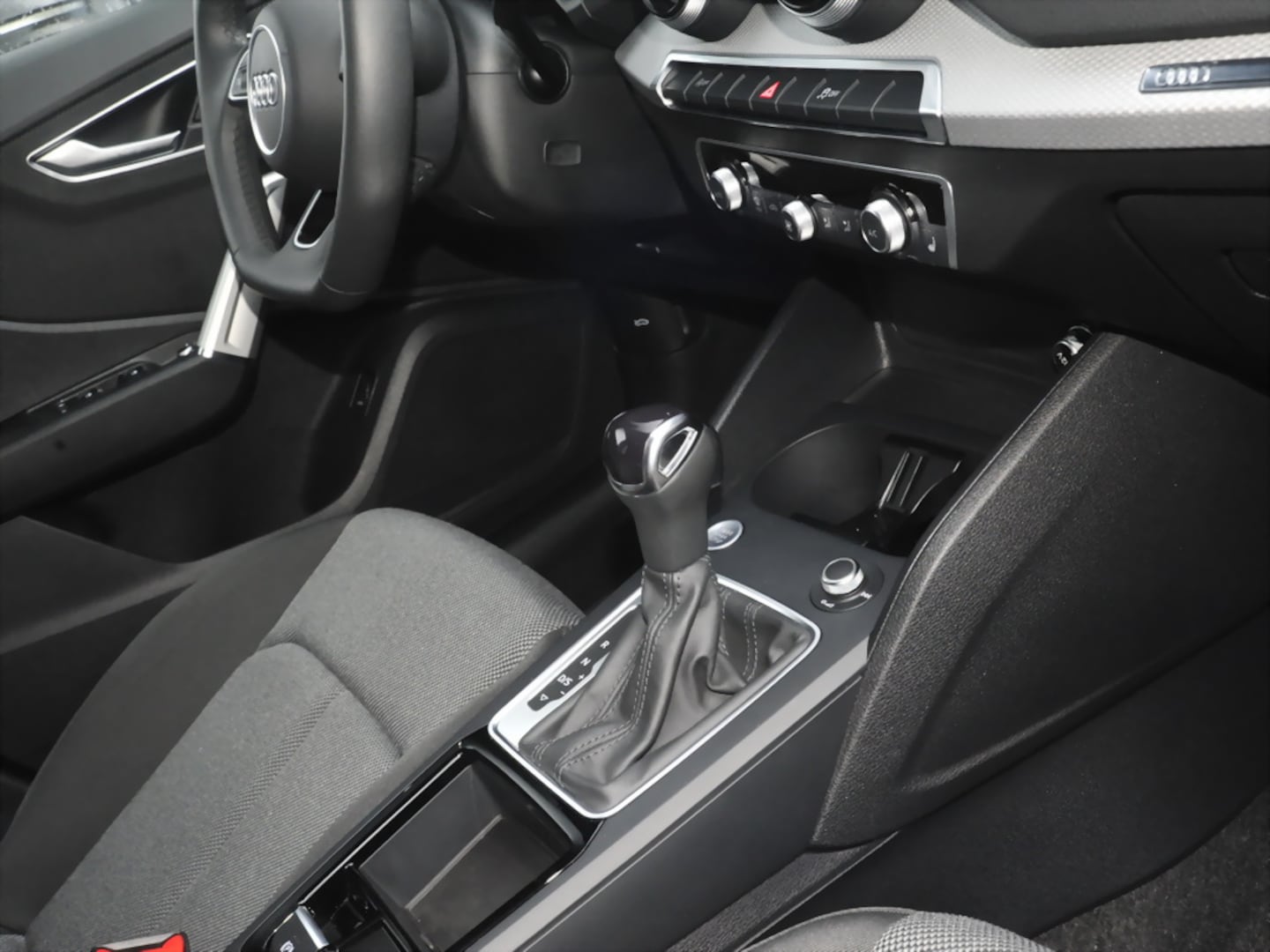 Bild über Audi Q2 advanced 35 TFSI S tronic - für weitere Informationen kontaktieren Sie den Audi Partner