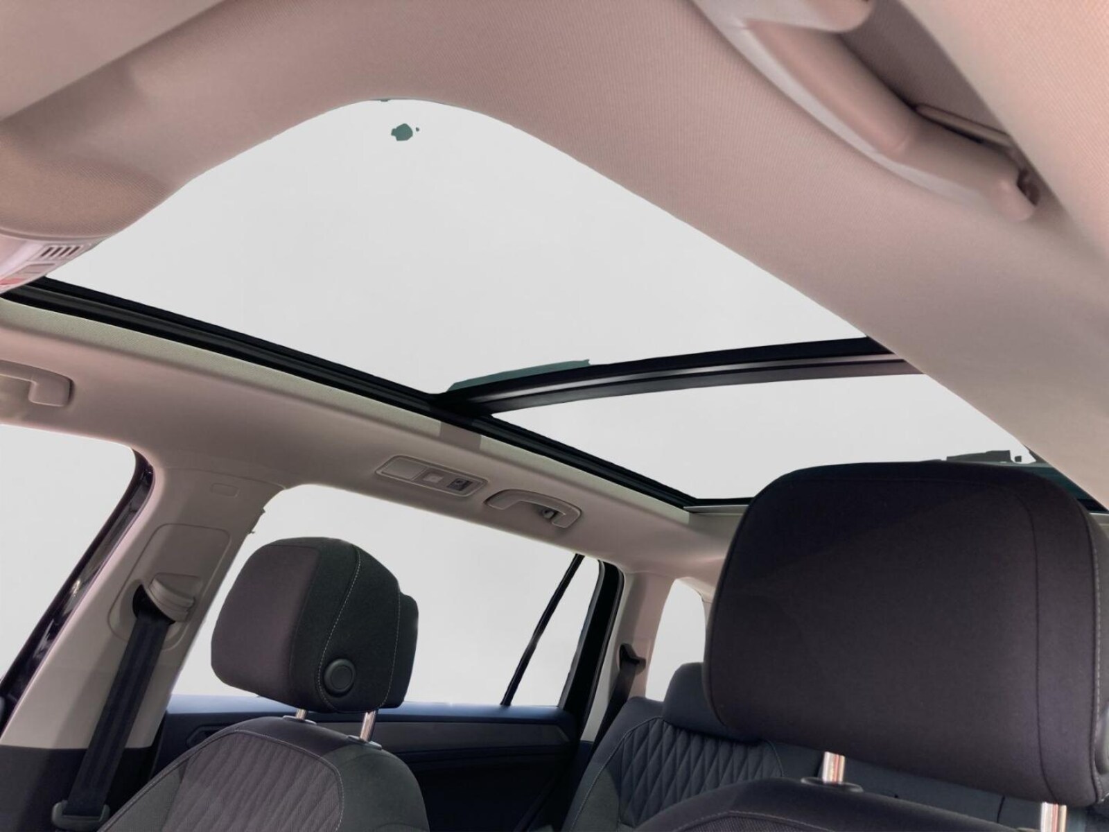 Volkswagen Tiguan Allspace – Bild 17