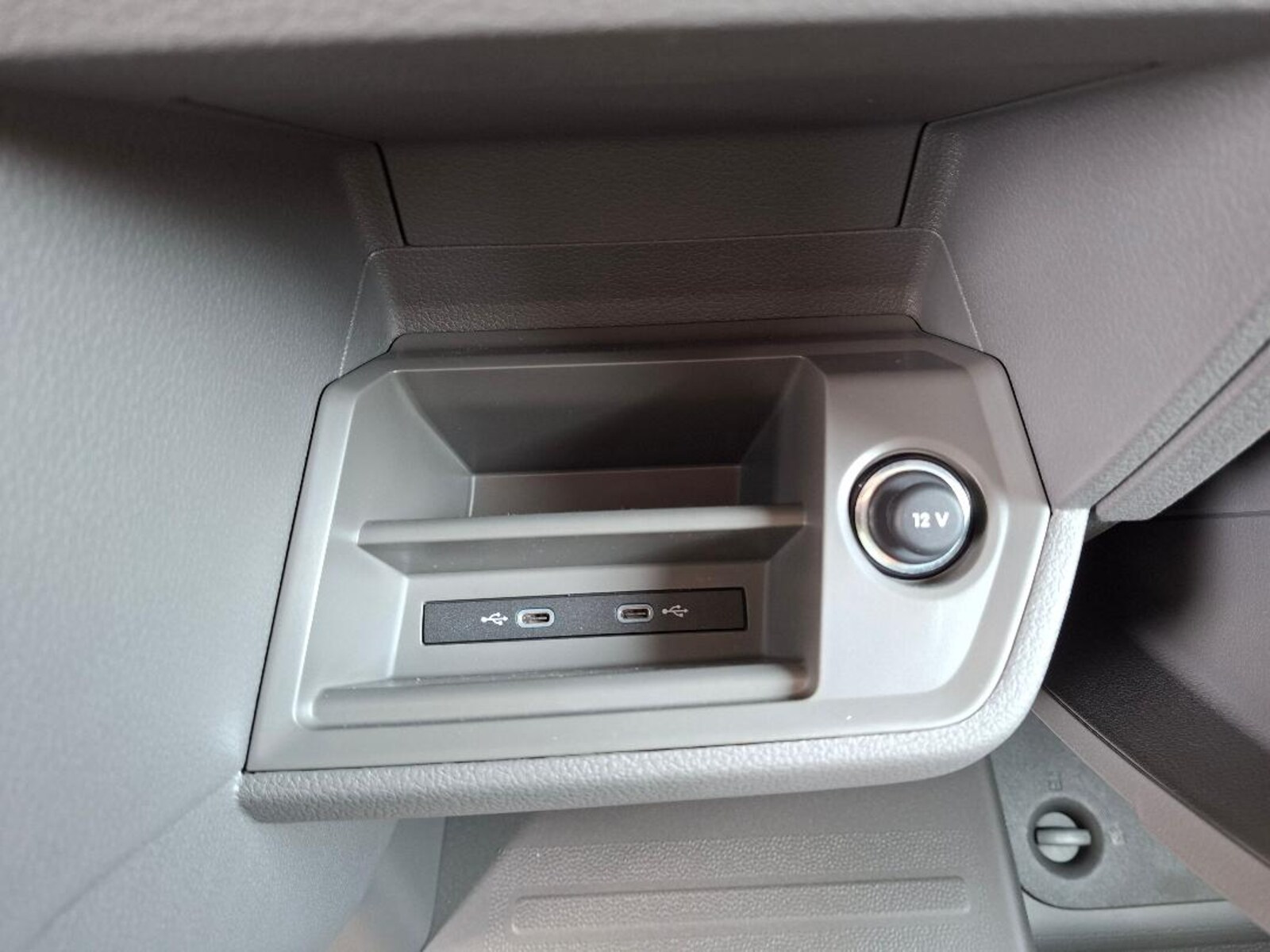 Volkswagen Crafter Kasten mittlerer Radstand – Bild 20
