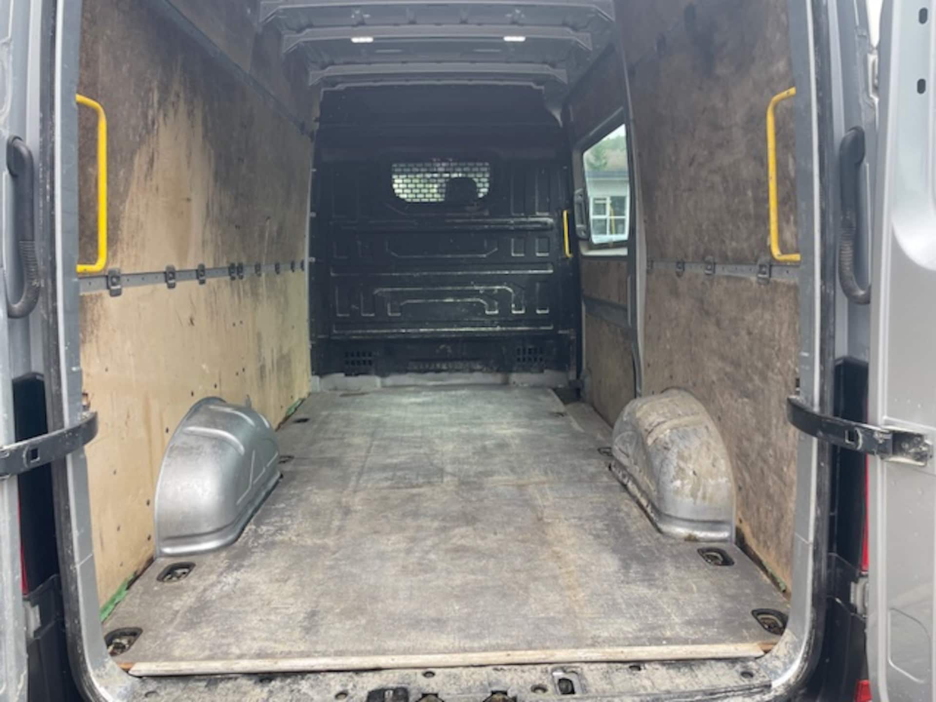 Volkswagen Crafter Kasten mittlerer Radstand