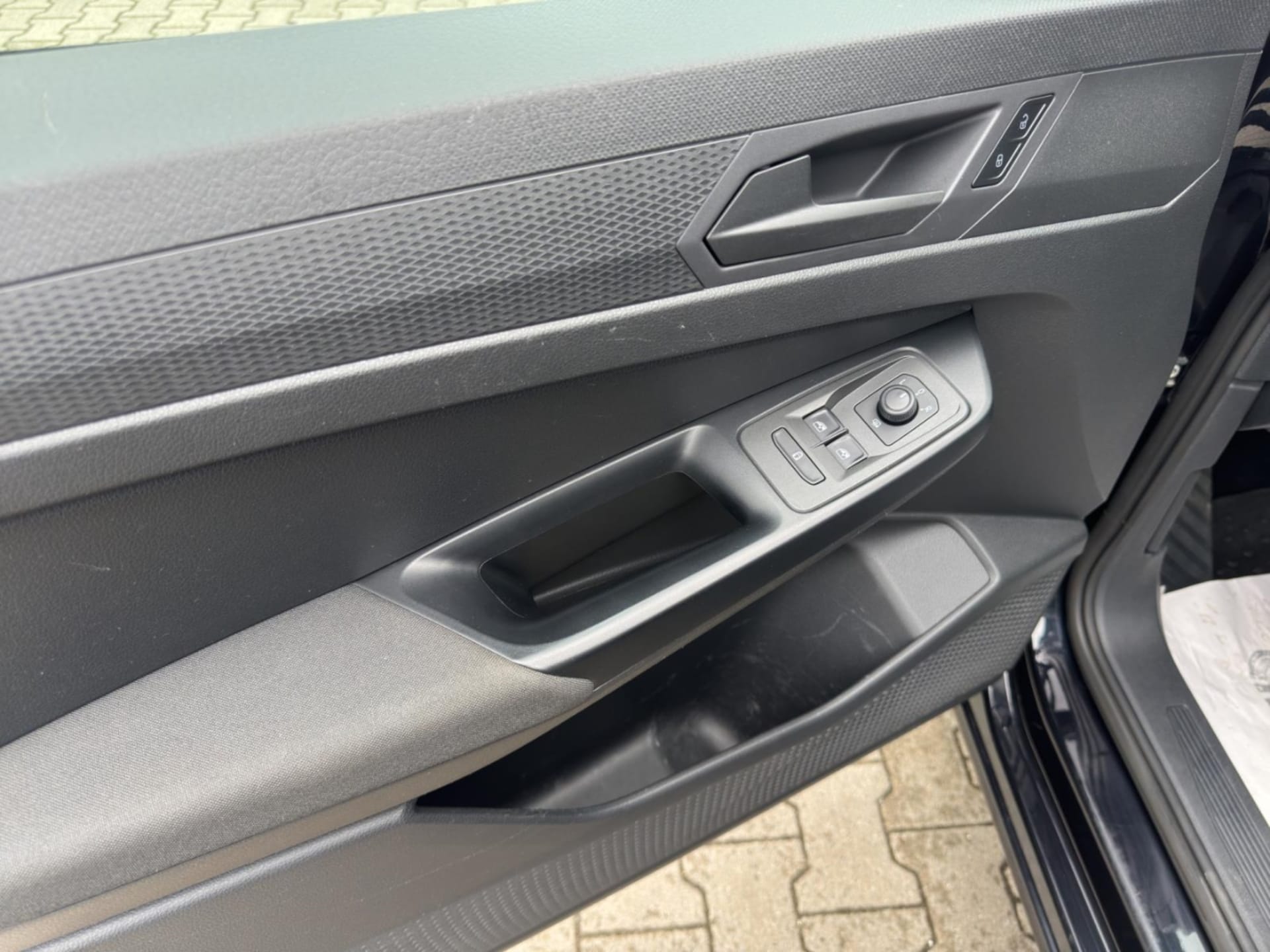 Volkswagen Caddy Maxi Basis-Modell