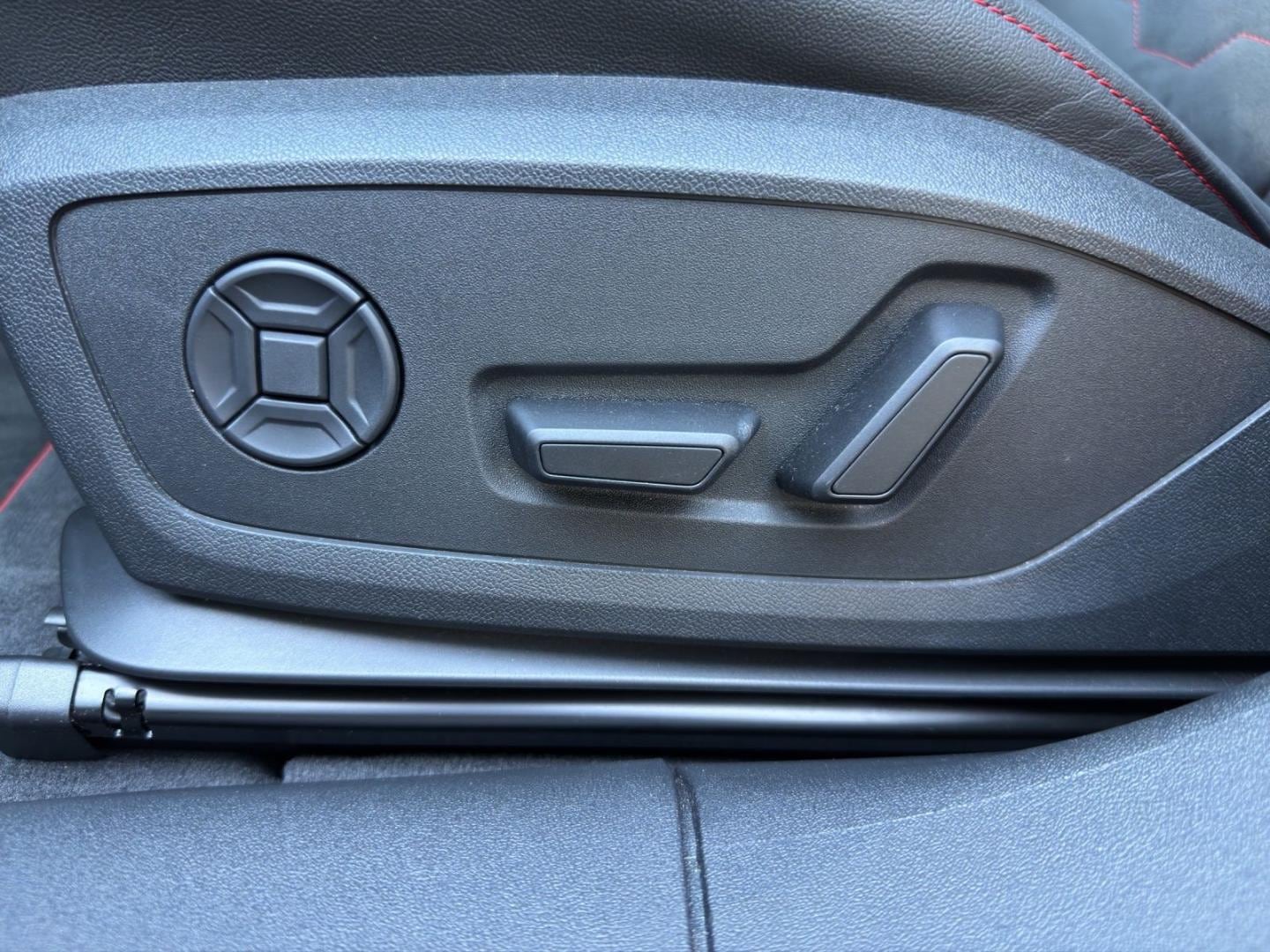 Bild über Audi A6 Sportback e-tron S line business e-tron performance 270 kW - für weitere Informationen kontaktieren Sie den Audi Partner