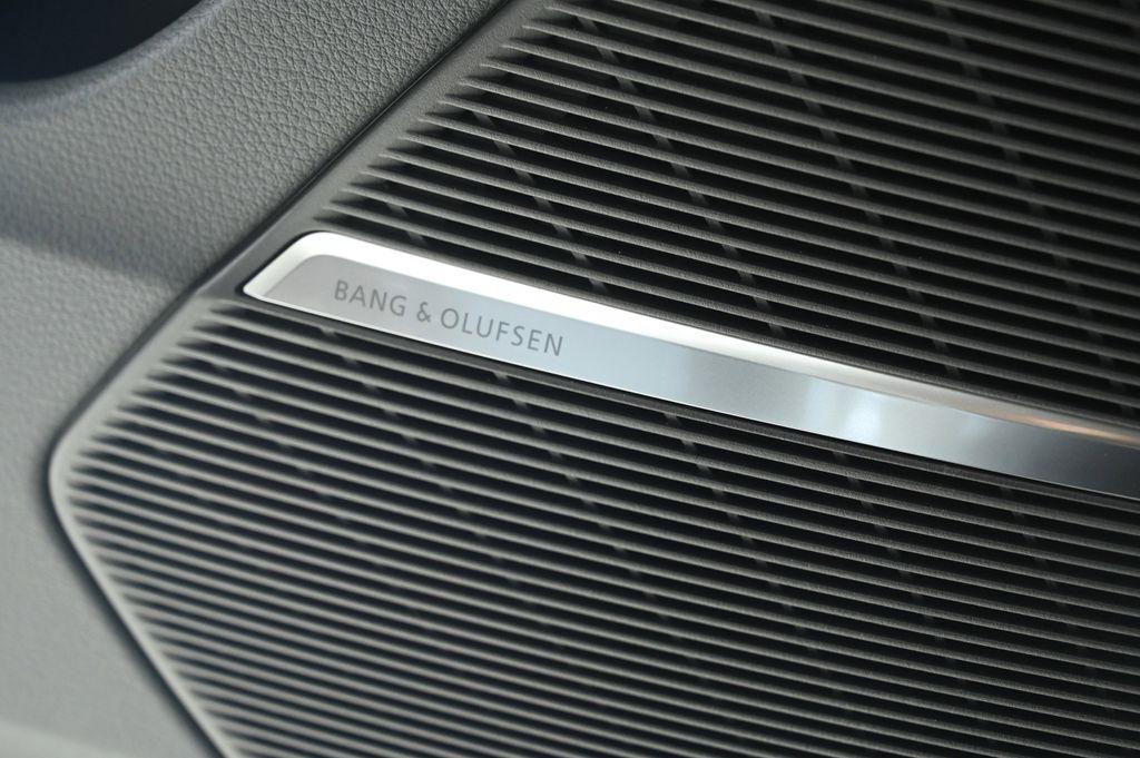 2025 Audi RS Q8 Base - Photo 19