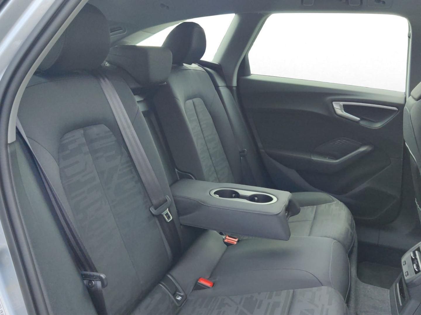 Bild über Audi A5 Avant TDI 150 kW S tronic - für weitere Informationen kontaktieren Sie den Audi Partner