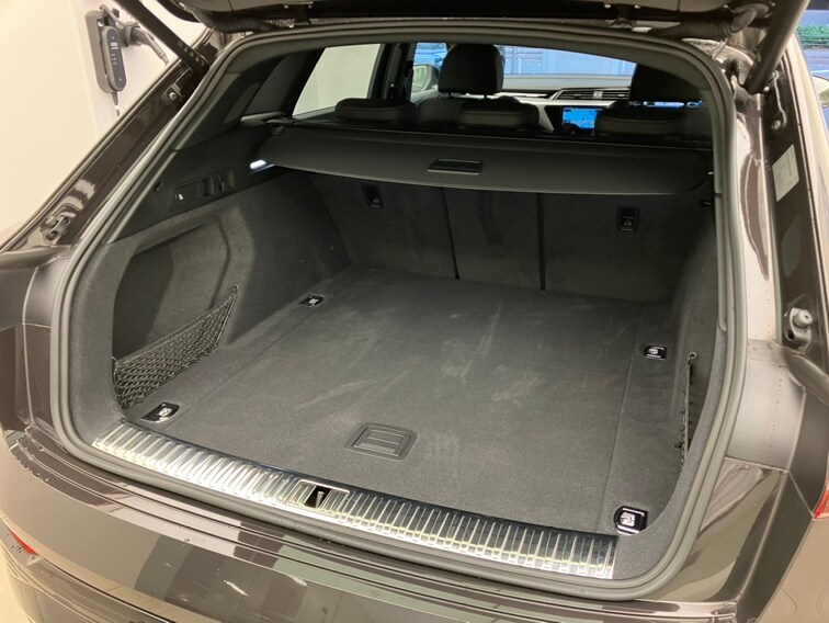 Image about Audi Q8 e-tron 55 e-tron S line