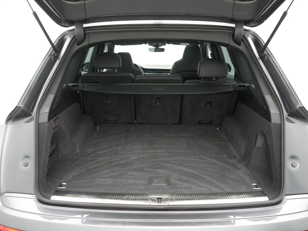 Image about Audi SQ7 TFSI quattro tiptronic