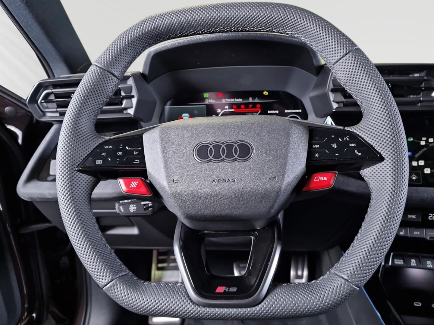 Bild über Audi RS 3 Limousine TFSI quattro S tronic - für weitere Informationen kontaktieren Sie den Audi Partner