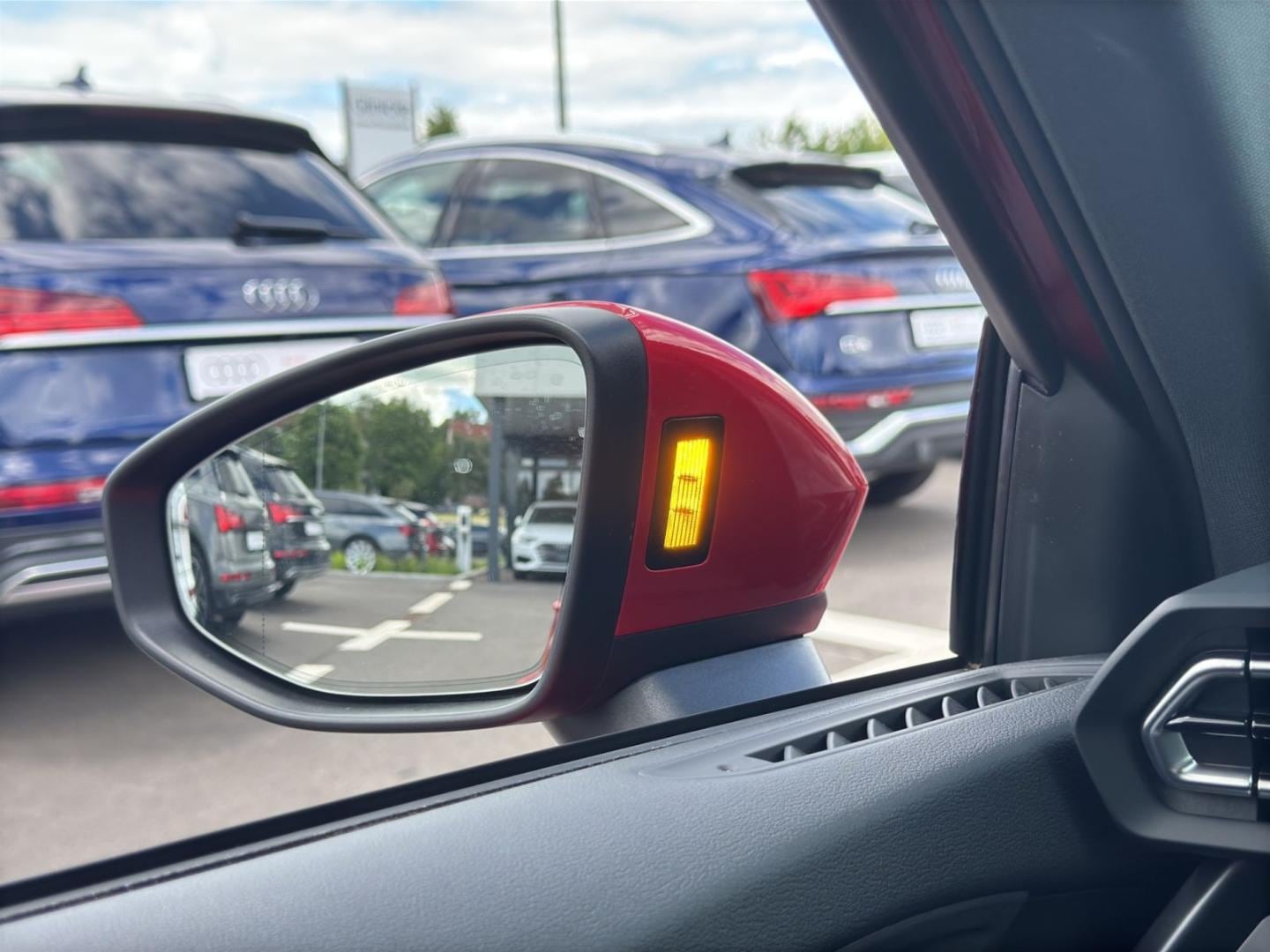 Bild über Audi A3 Sportback advanced 30 TFSI S tronic - für weitere Informationen kontaktieren Sie den Audi Partner