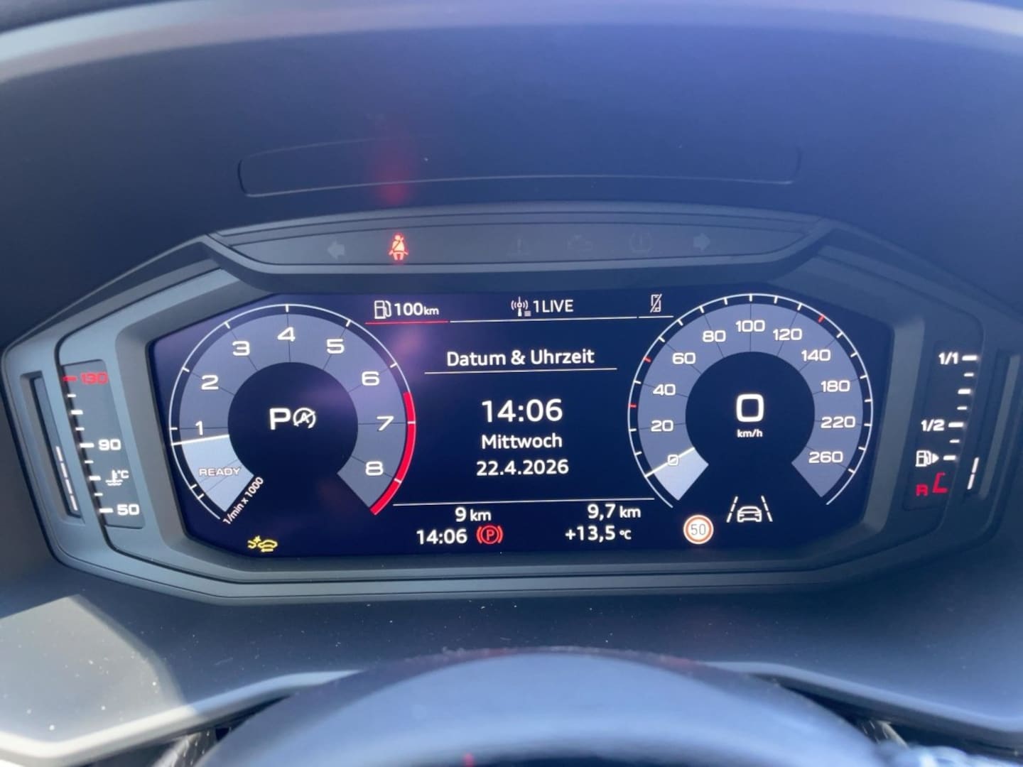 Bild über Audi A1 Sportback S line 35 TFSI S tronic - für weitere Informationen kontaktieren Sie den Audi Partner
