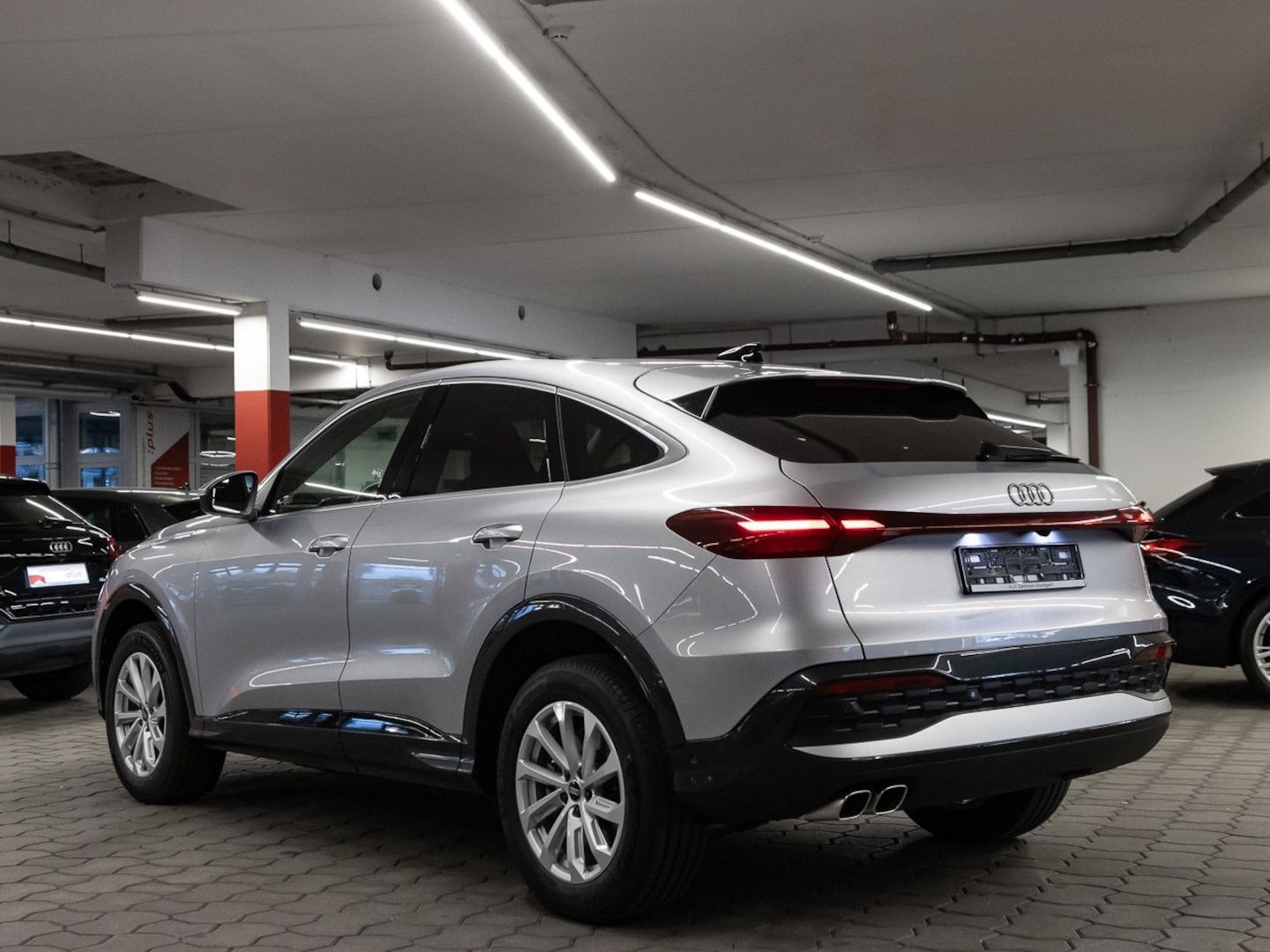 Bild über Audi Q5 Sportback TDI quattro 150 kW S tronic - für weitere Informationen kontaktieren Sie den Audi Partner