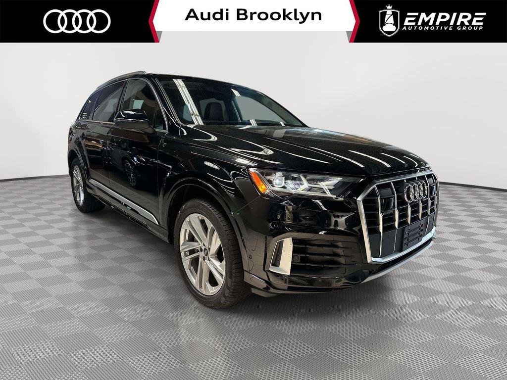 2022 Audi Q7 55 Premium Plus quattro Tiptronic's photo