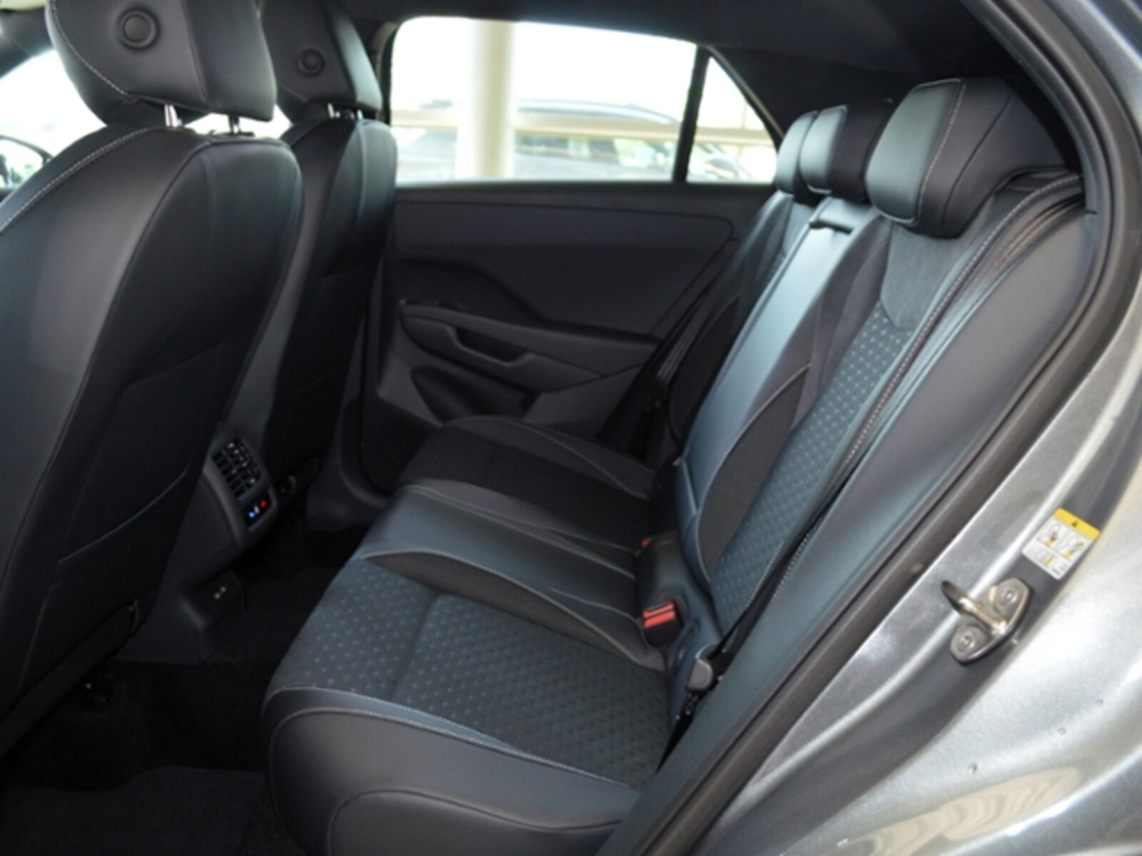 Volkswagen T-Roc – Bild 11