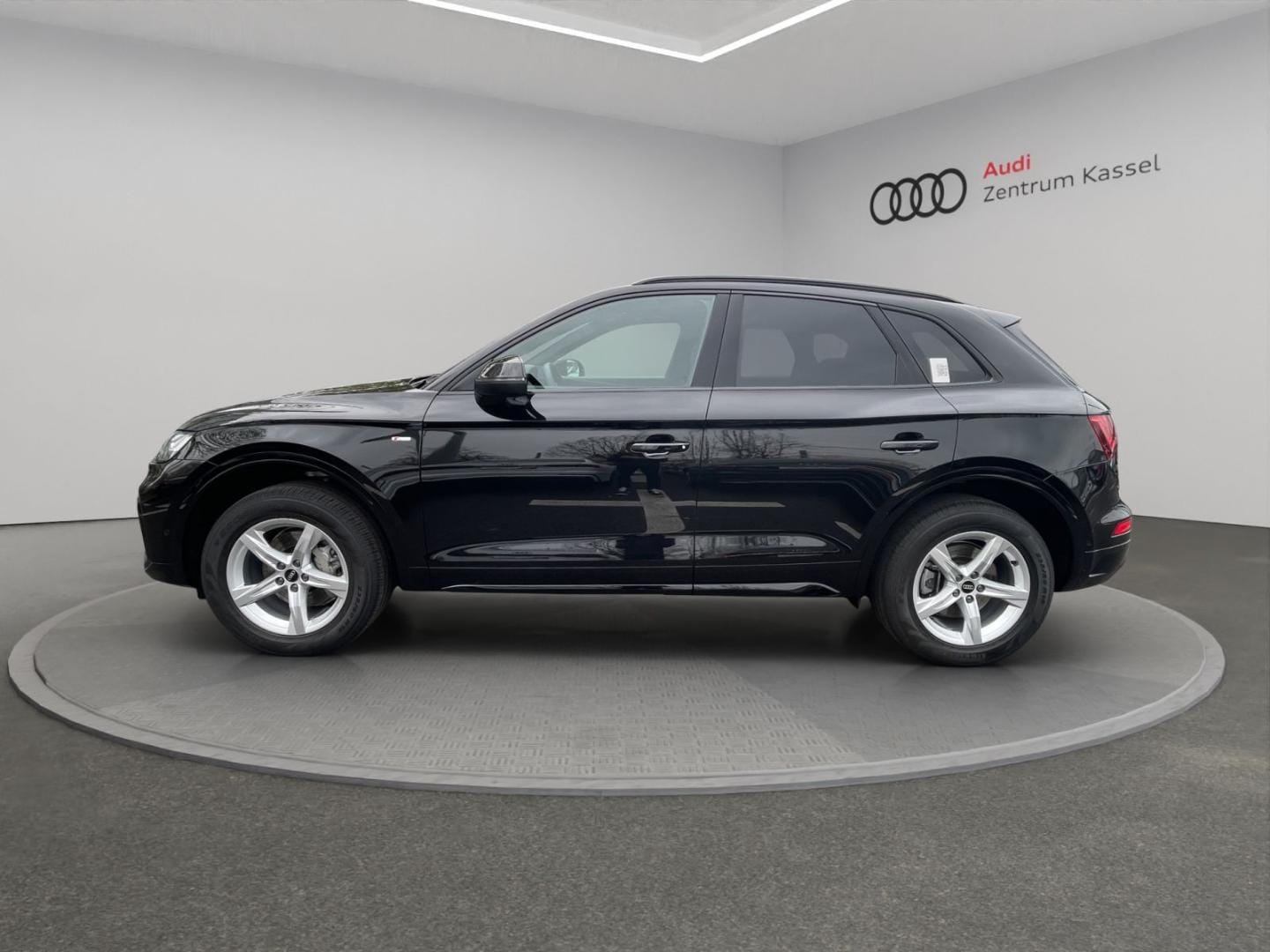 Bild über Audi Q5 40 TDI quattro 150 kW S tronic - für weitere Informationen kontaktieren Sie den Audi Partner