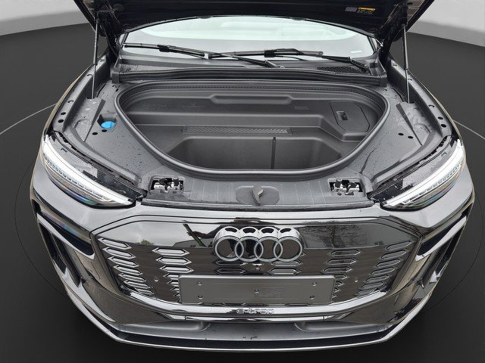 Audi Q6 SUV e-tron