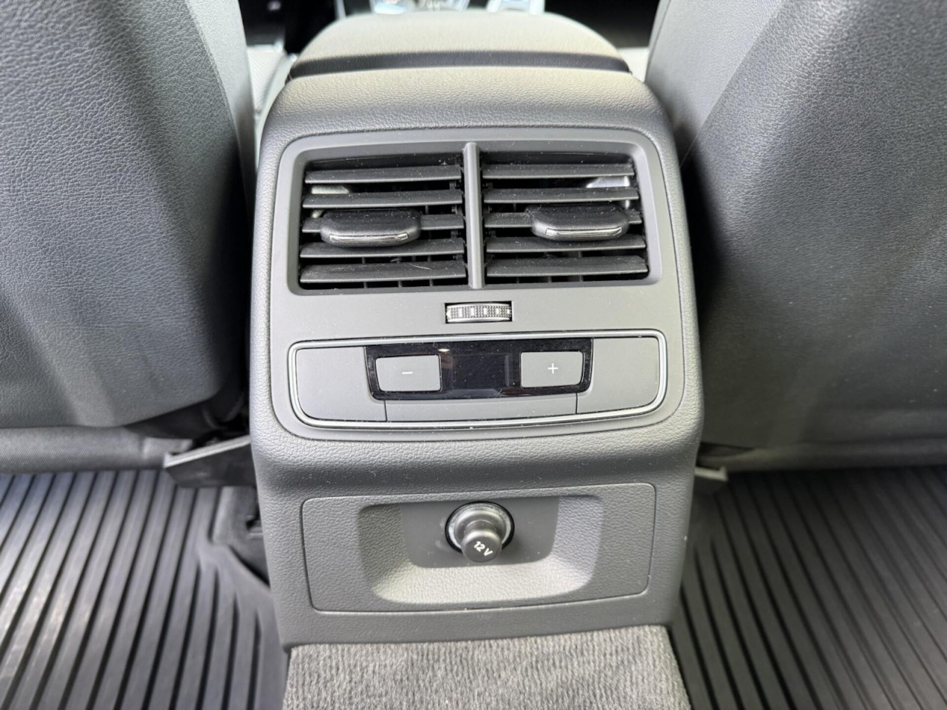Audi A4 Avant S line