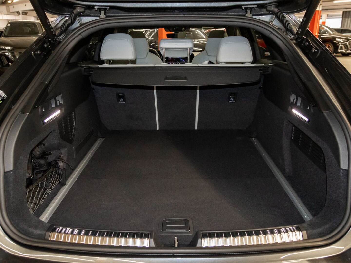 Bild über Audi A6 Avant TDI quattro 150 kW S tronic - für weitere Informationen kontaktieren Sie den Audi Partner