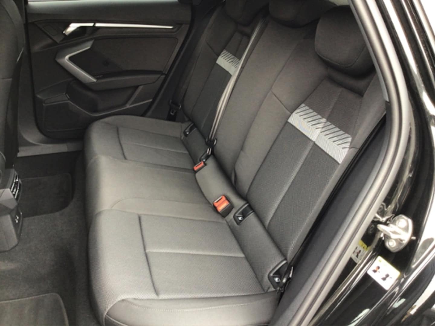 Bild über Audi A3 Sportback S line 35 TDI S tronic - für weitere Informationen kontaktieren Sie den Audi Partner