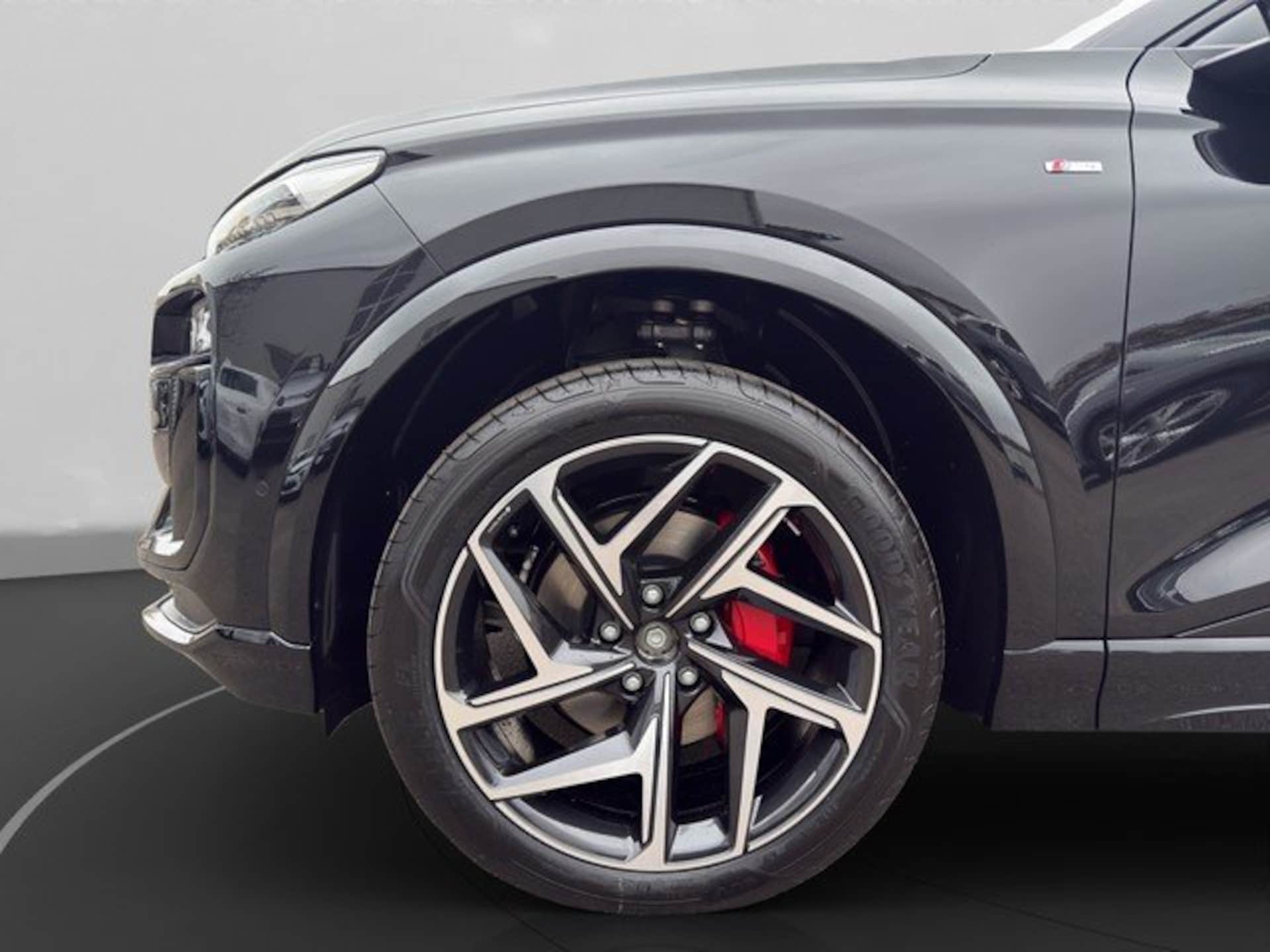 Audi Q6 SUV e-tron