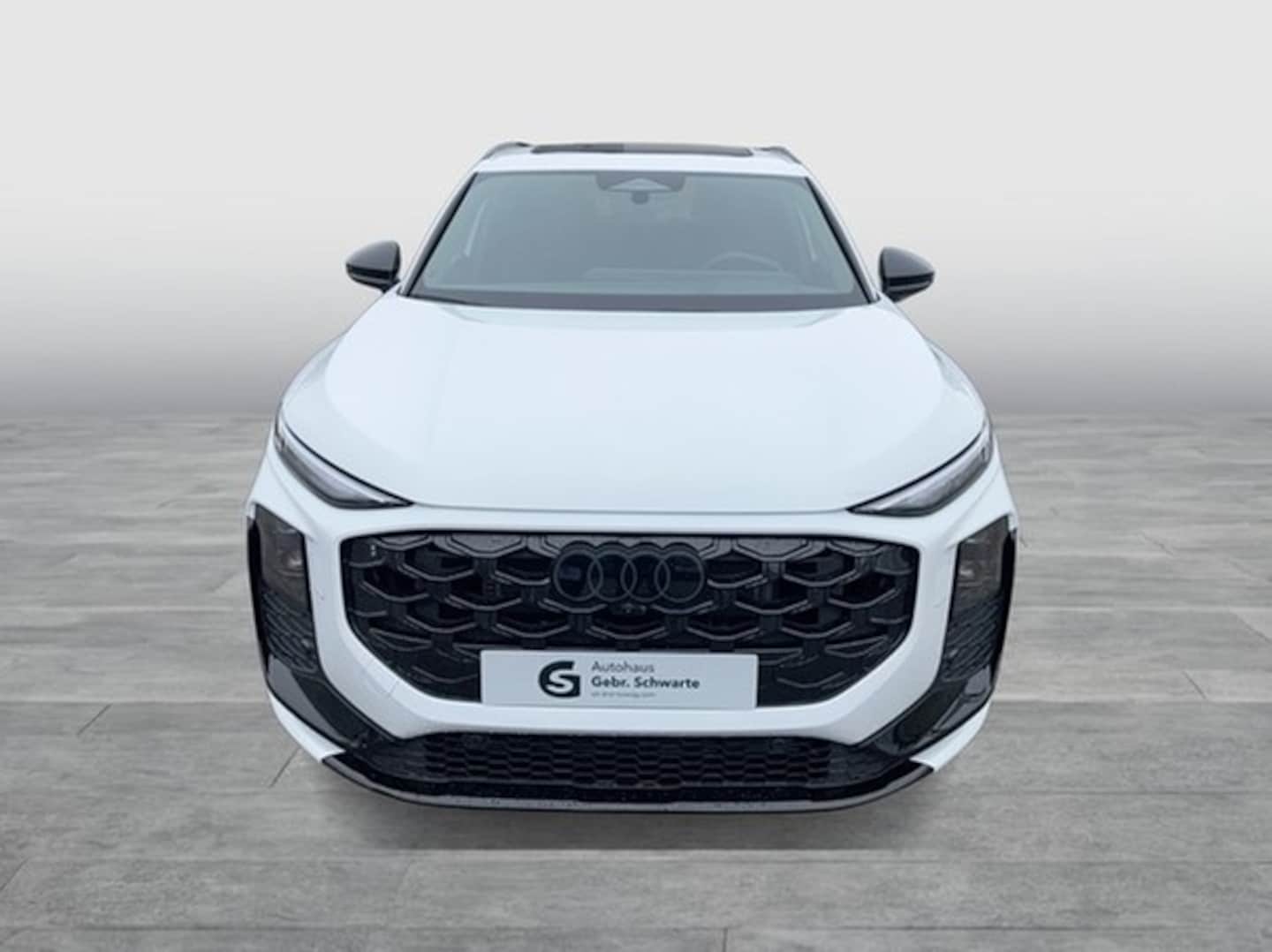 Bild über Audi Q3 SUV TFSI quattro 195 kW S tronic - für weitere Informationen kontaktieren Sie den Audi Partner