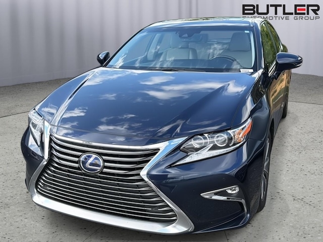 2017 Lexus ES 300h