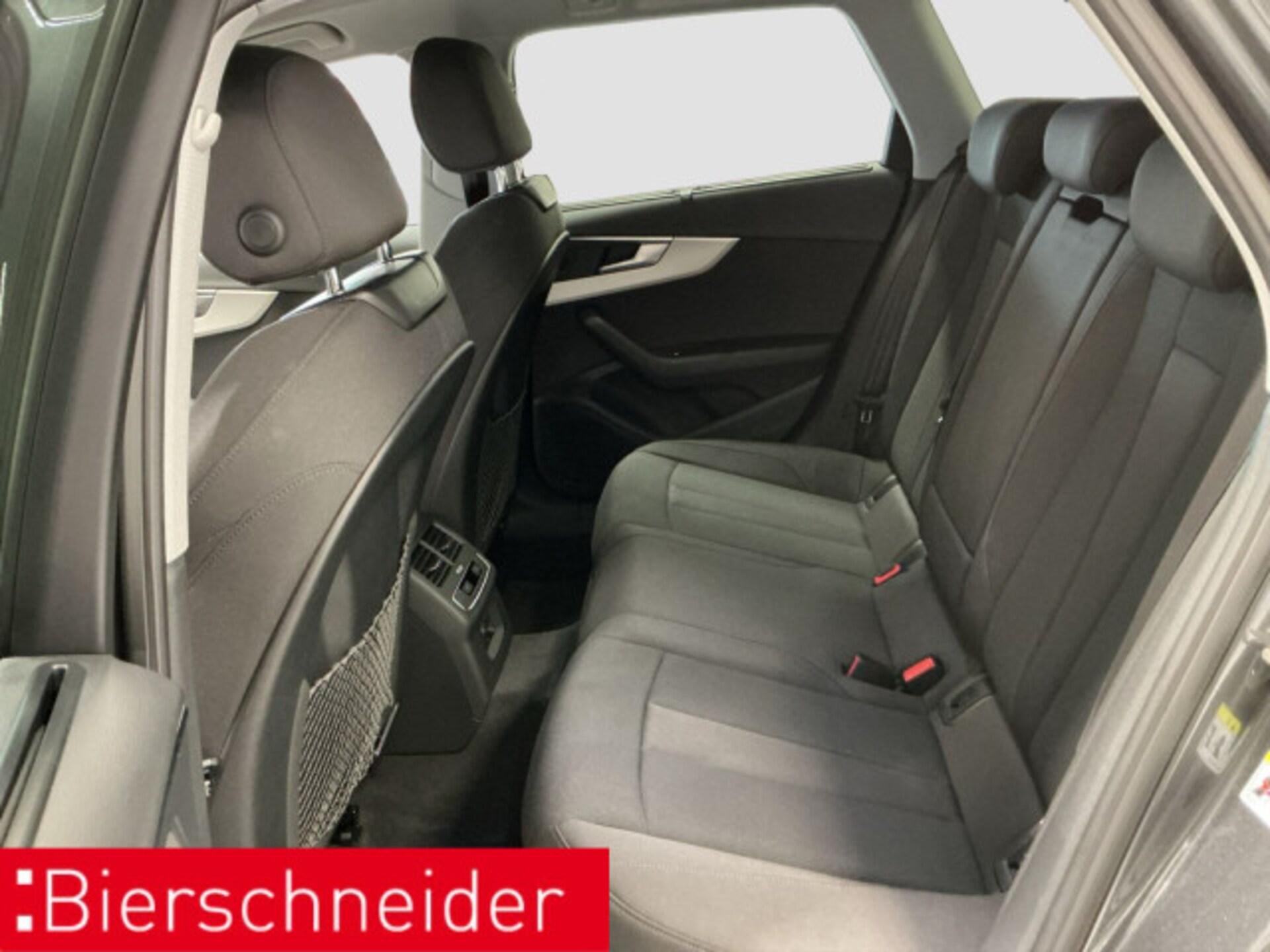 Audi A4 Avant S line