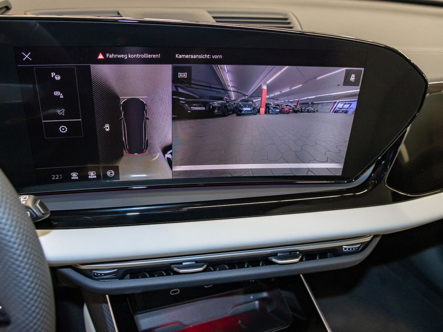 Bild über Audi A6 Avant TDI quattro 150 kW S tronic - für weitere Informationen kontaktieren Sie den Audi Partner