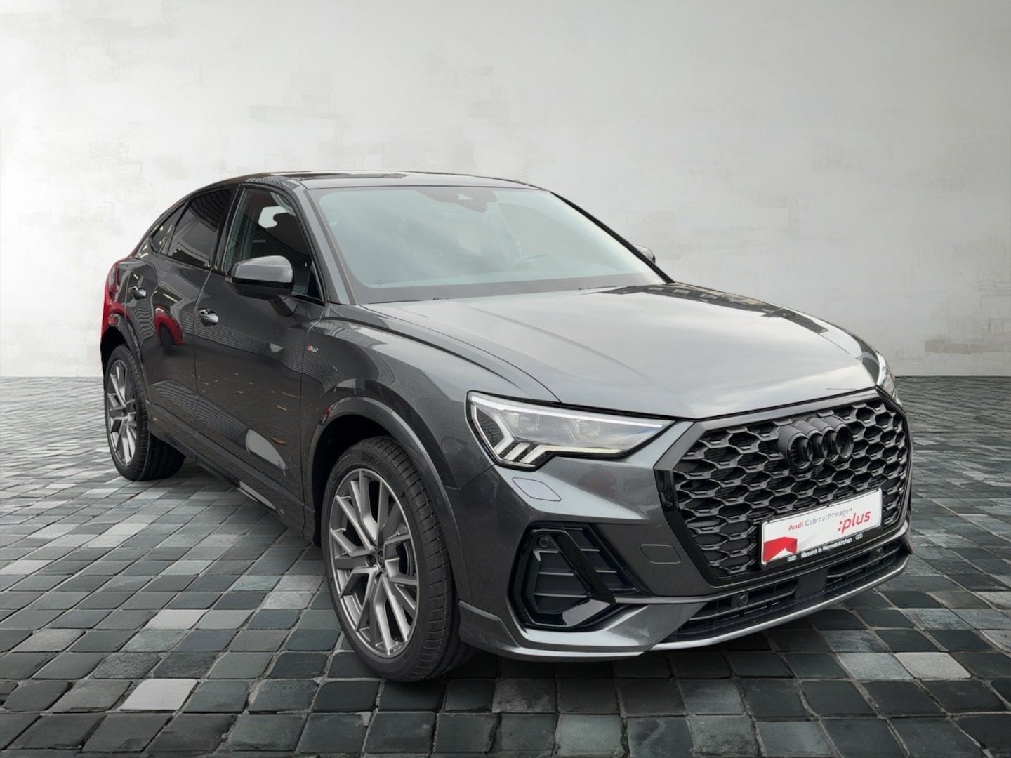 Bild über Audi Q3 Sportback S line 35 TFSI S tronic - für weitere Informationen kontaktieren Sie den Audi Partner