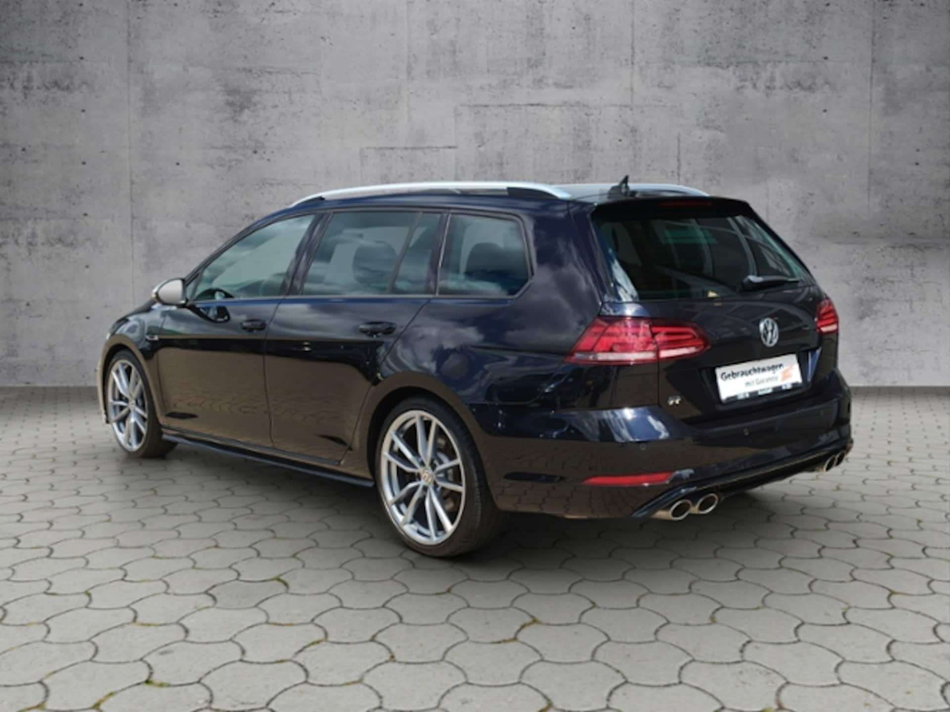 Volkswagen Golf Variant R
