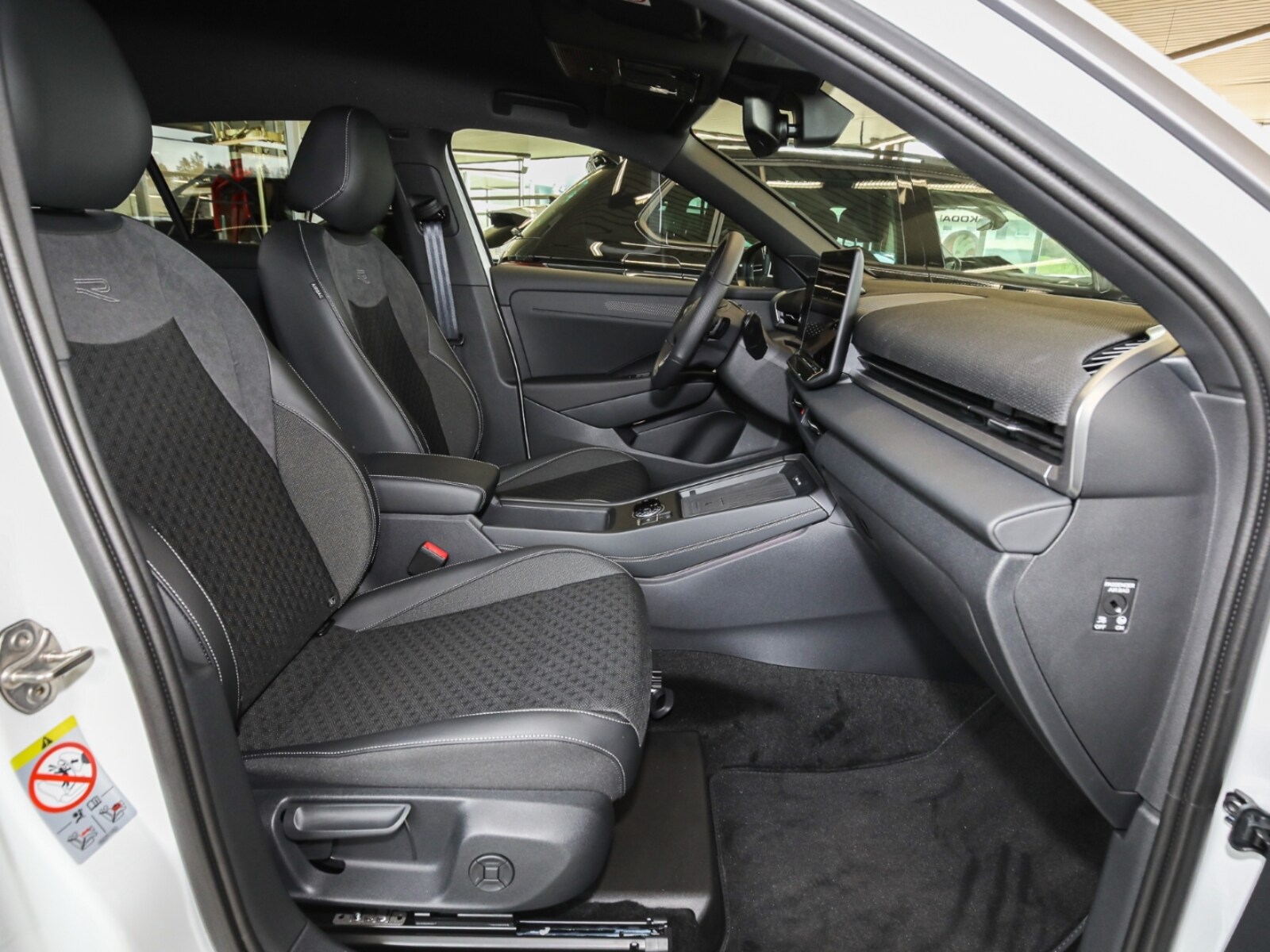 Volkswagen T-Roc – Bild 11