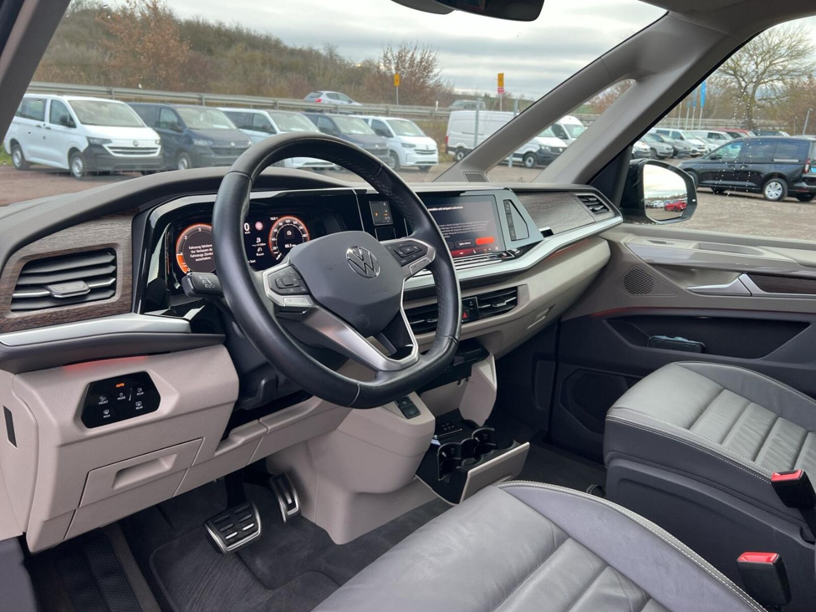 Volkswagen Multivan Langversion – Bild 11