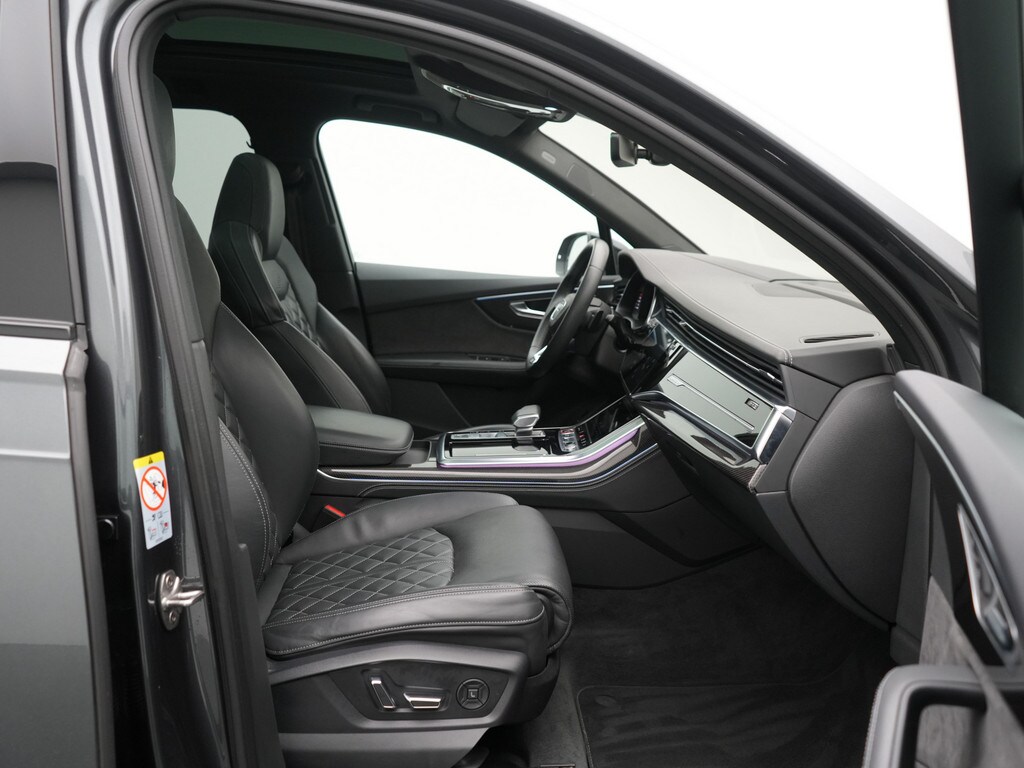 Image about Audi SQ7 TFSI quattro tiptronic