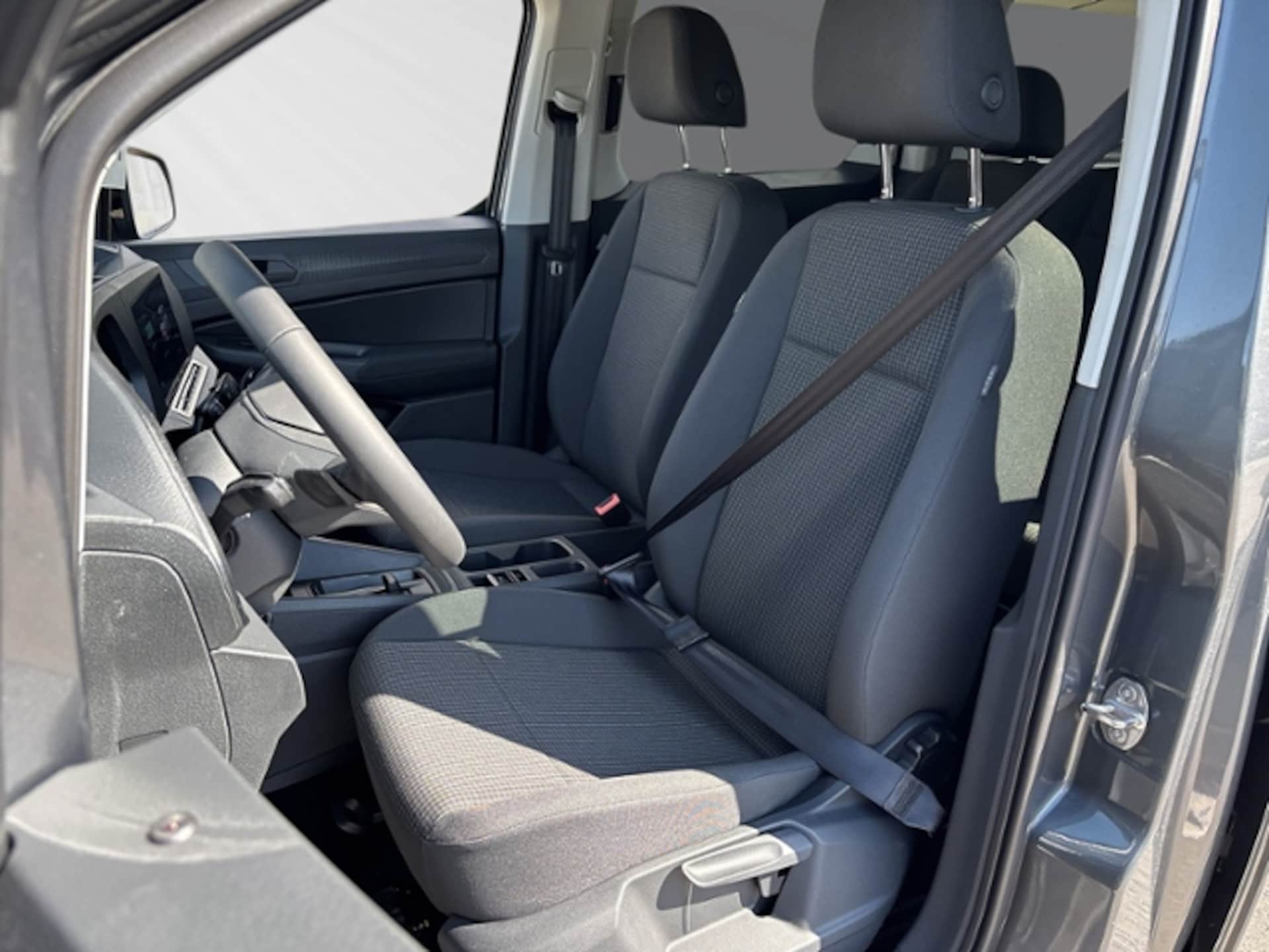 Volkswagen Caddy Maxi Basis-Modell