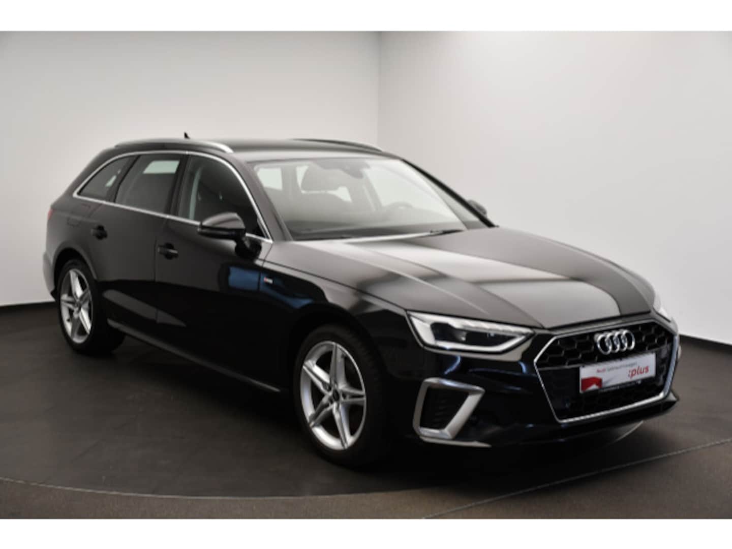 Bild über Audi A4 Avant S line 35 TDI S tronic - für weitere Informationen kontaktieren Sie den Audi Partner
