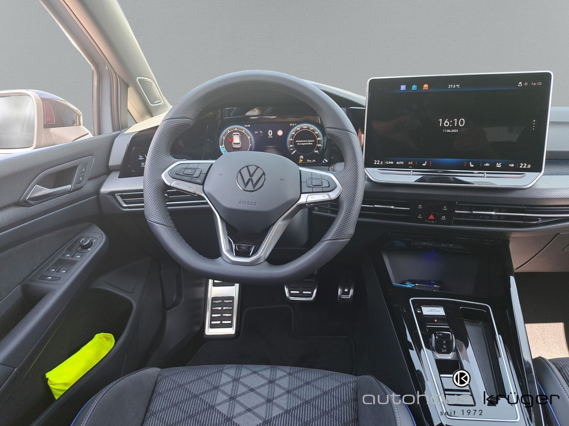 Volkswagen Golf R-Line