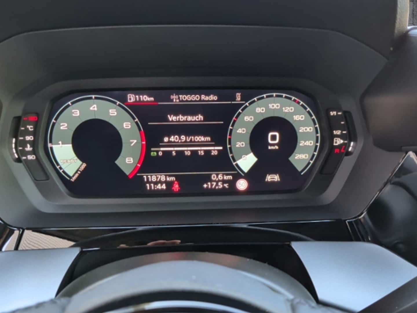 Bild über Audi A3 Sportback advanced 35 TFSI Schaltgetriebe - für weitere Informationen kontaktieren Sie den Audi Partner