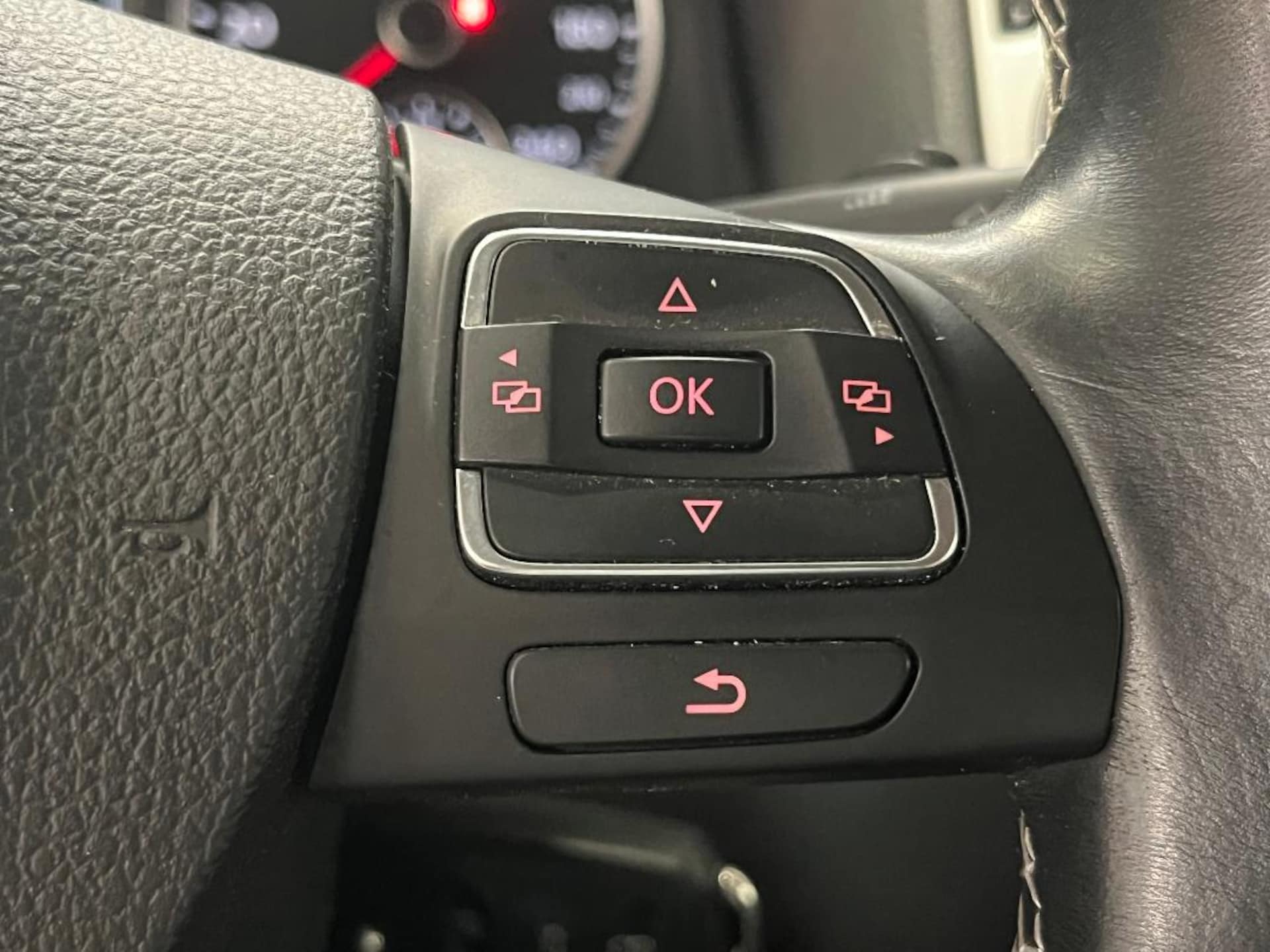 Volkswagen Tiguan LOUNGE Sport & Style