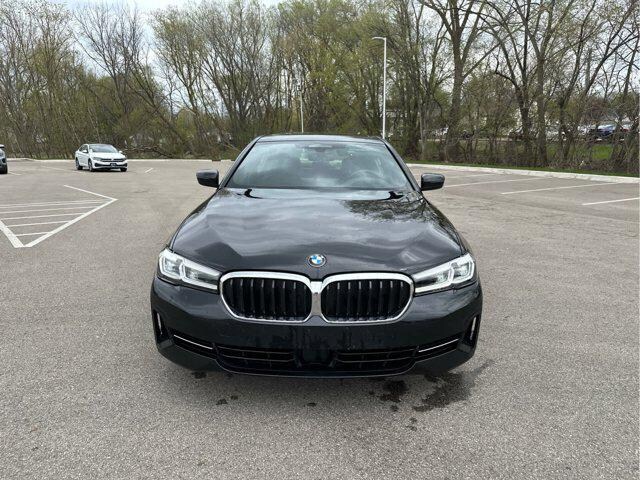 2023 BMW 530