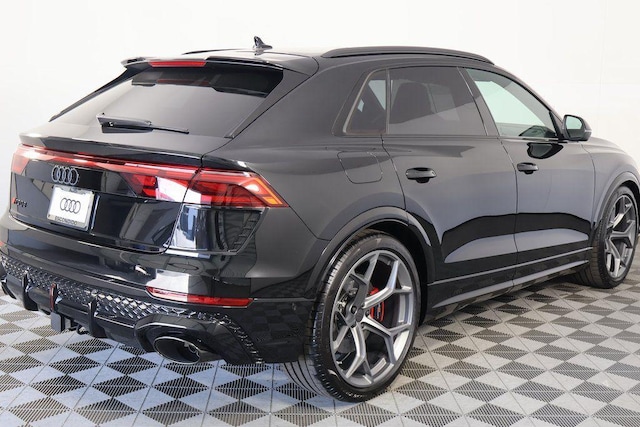 2026 Audi RS Q8 SUV performance