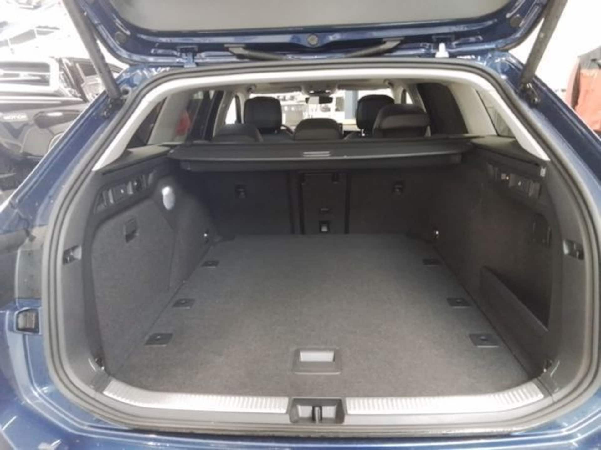 Volkswagen Passat Elegance