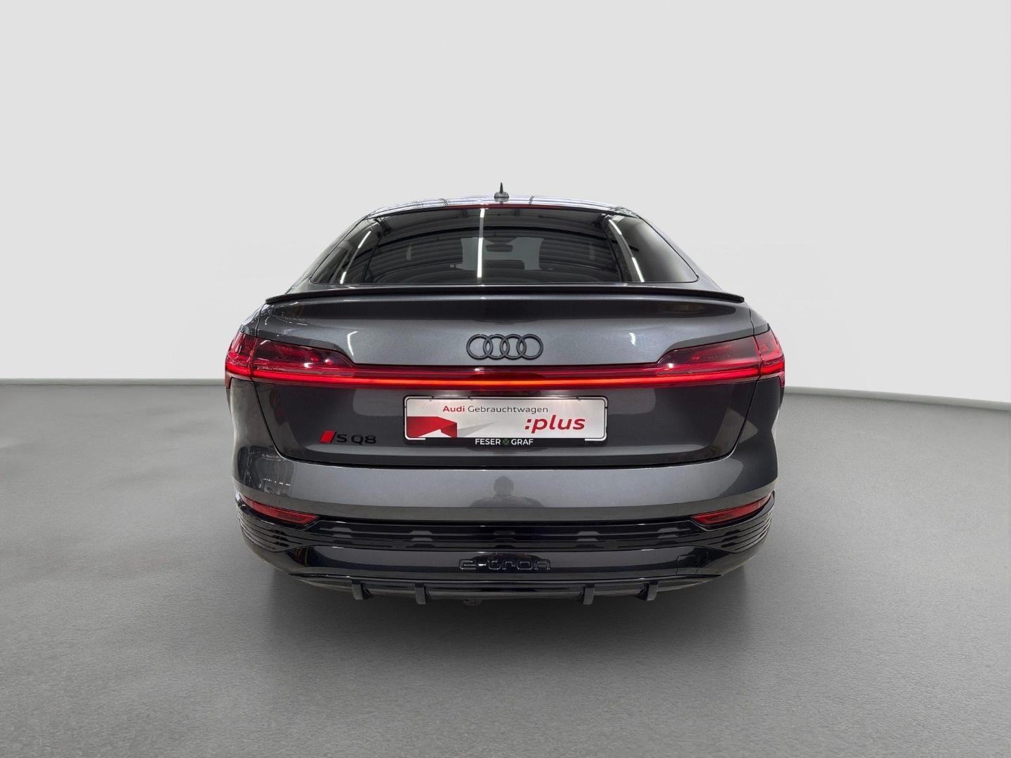 Bild über Audi SQ8 Sportback e-tron e-tron quattro - für weitere Informationen kontaktieren Sie den Audi Partner