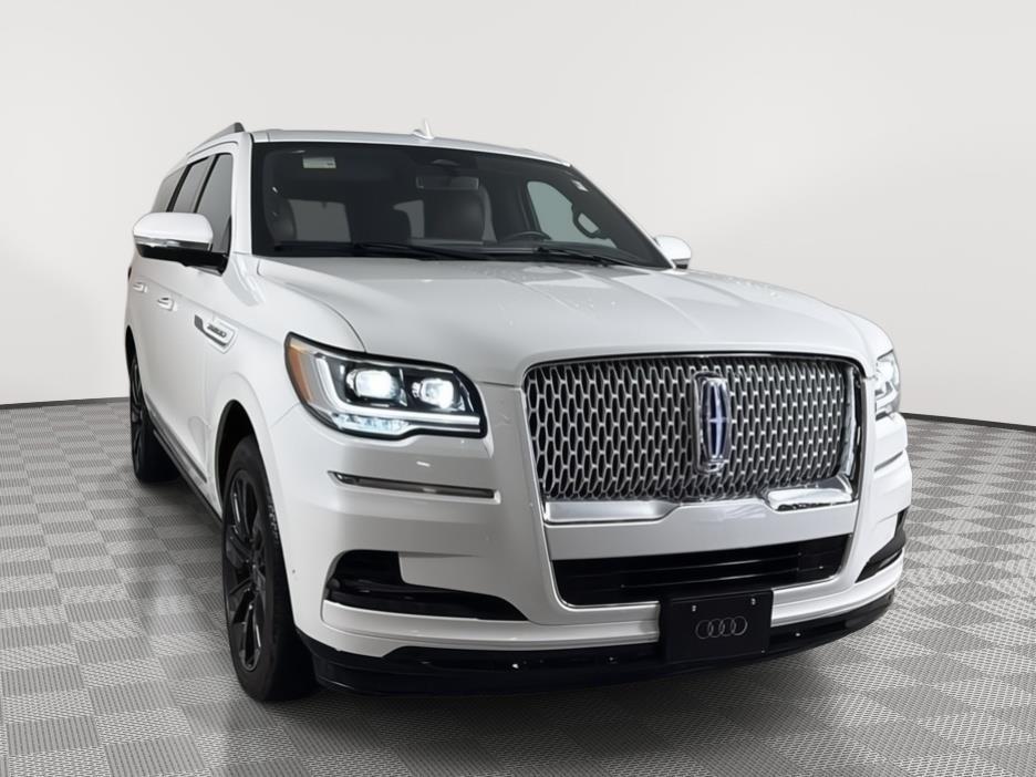 2024 Lincoln Navigator Reserve 4WD's photo