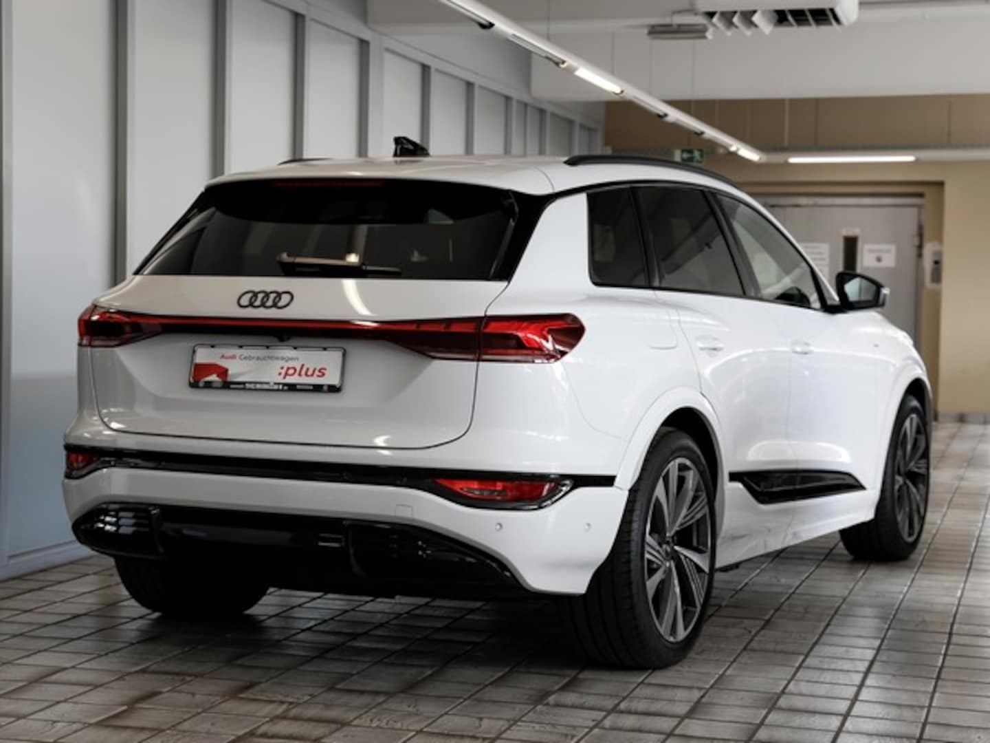 Bild über Audi Q6 SUV e-tron e-tron performance - für weitere Informationen kontaktieren Sie den Audi Partner