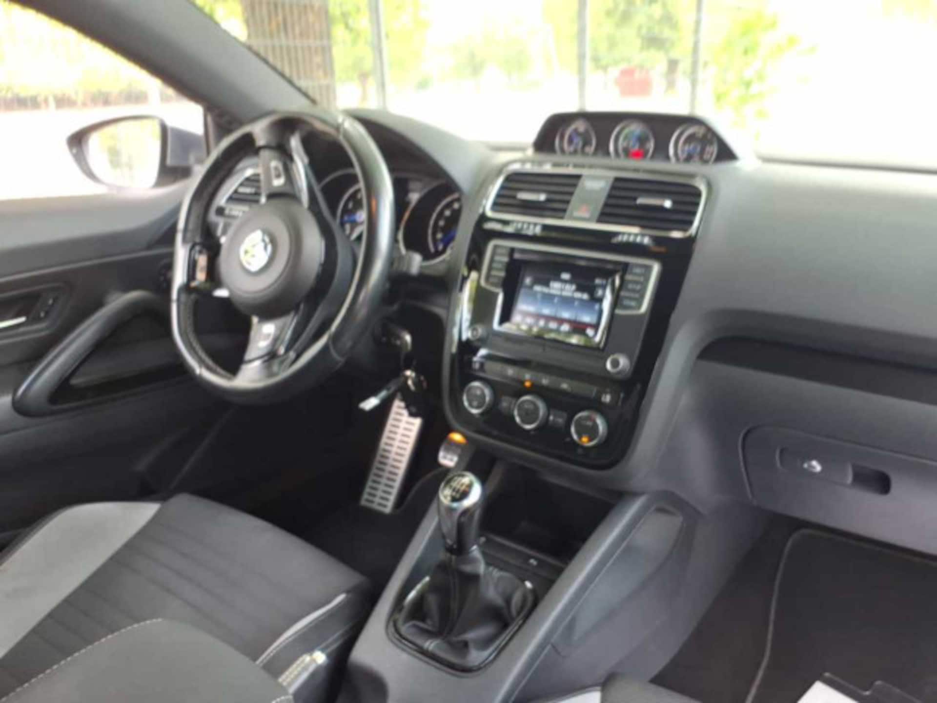 Volkswagen Scirocco R