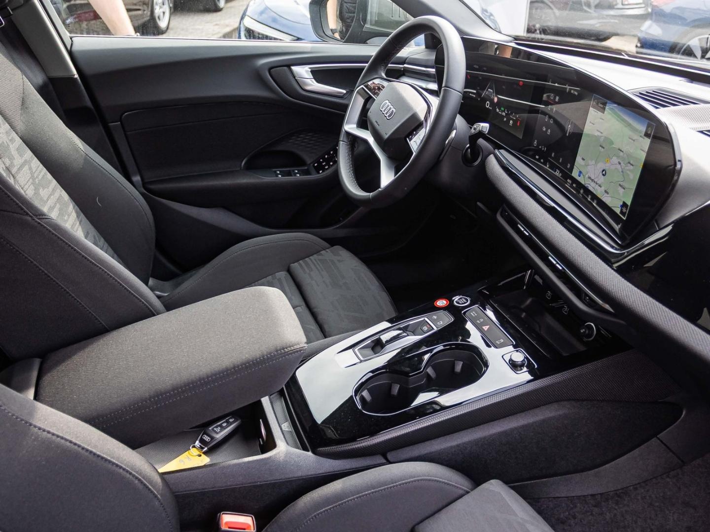 Bild über Audi A5 Avant TFSI 110 kW S tronic - für weitere Informationen kontaktieren Sie den Audi Partner