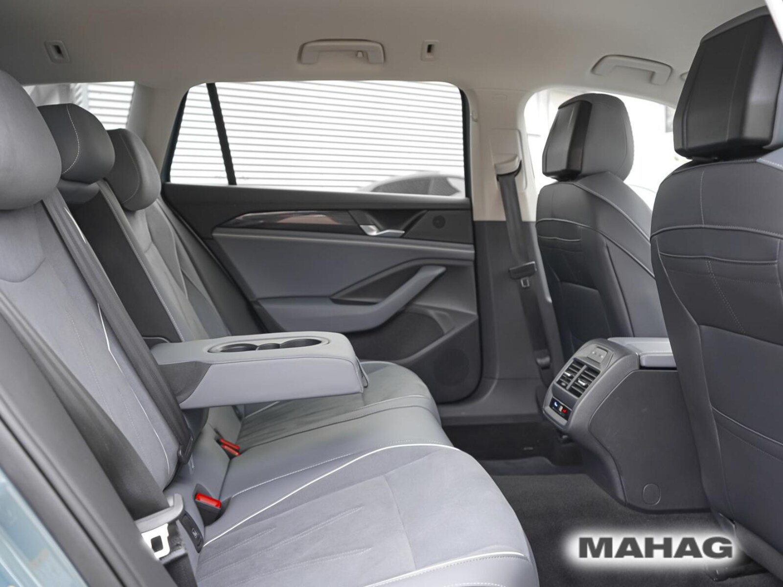 Volkswagen Passat – Bild 16