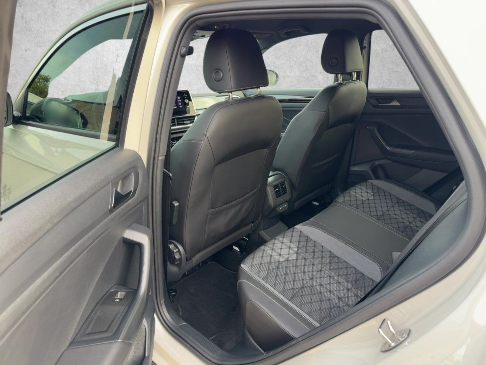 Volkswagen T-Roc – Bild 17